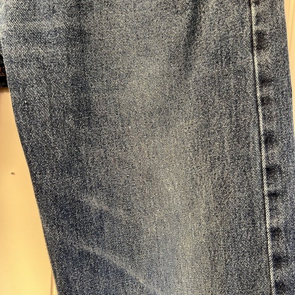Levi’s 505 Denim Straight Leg Blue Jeans 33 x 32 Fade Lines Whiskering - Picture 5 of 14
